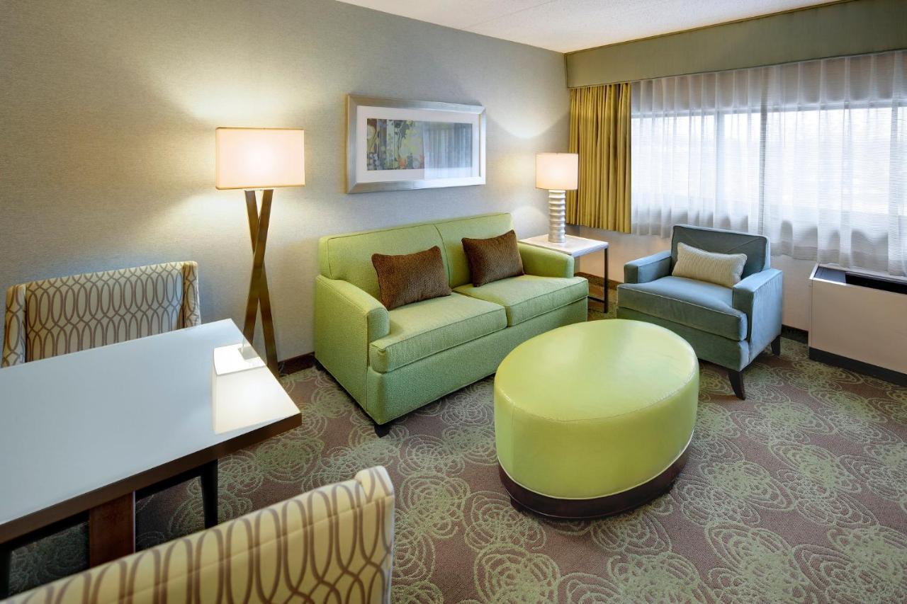 Crowne Plaza Lansing By Ihg Hotel Exterior photo