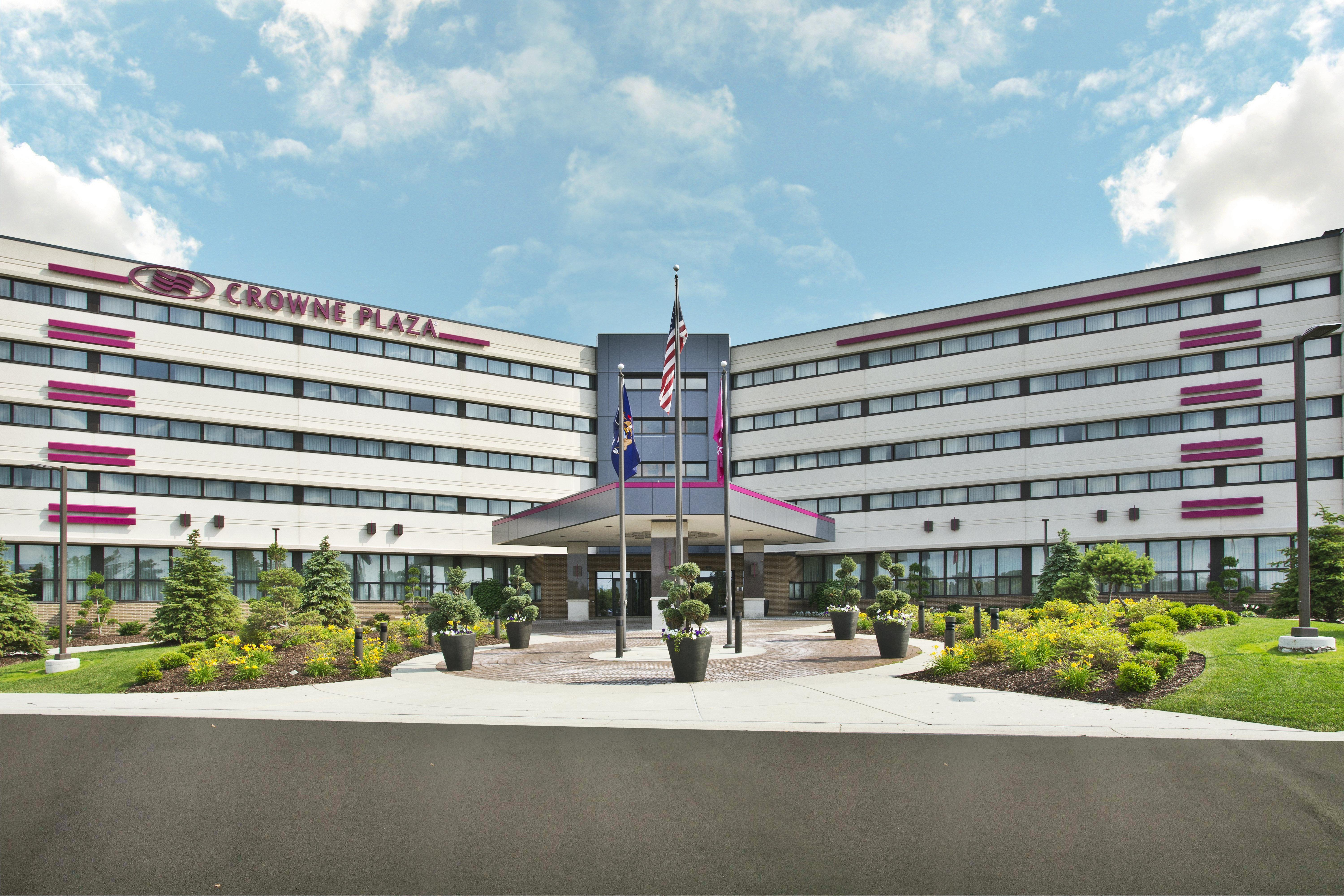 Crowne Plaza Lansing By Ihg Hotel Exterior photo