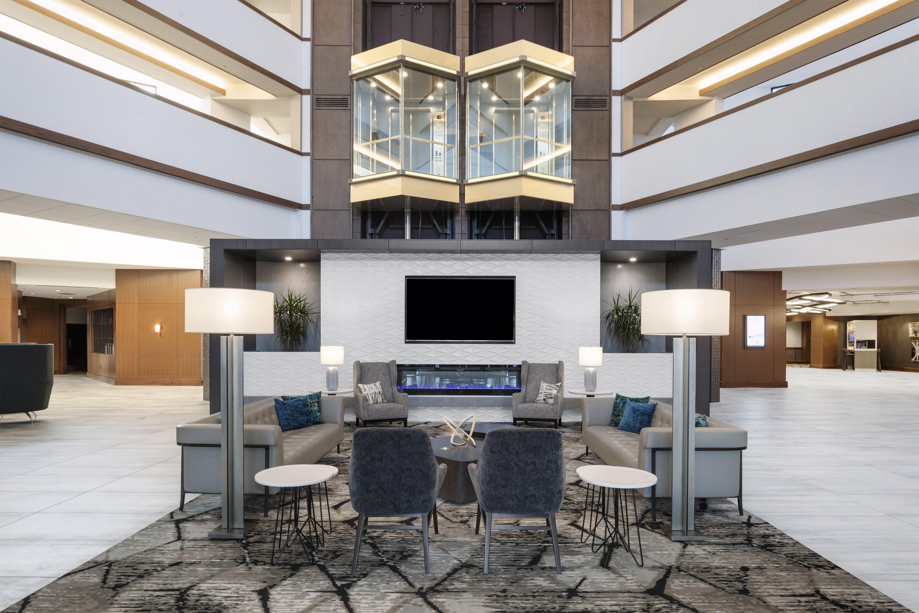 Crowne Plaza Lansing By Ihg Hotel Exterior photo