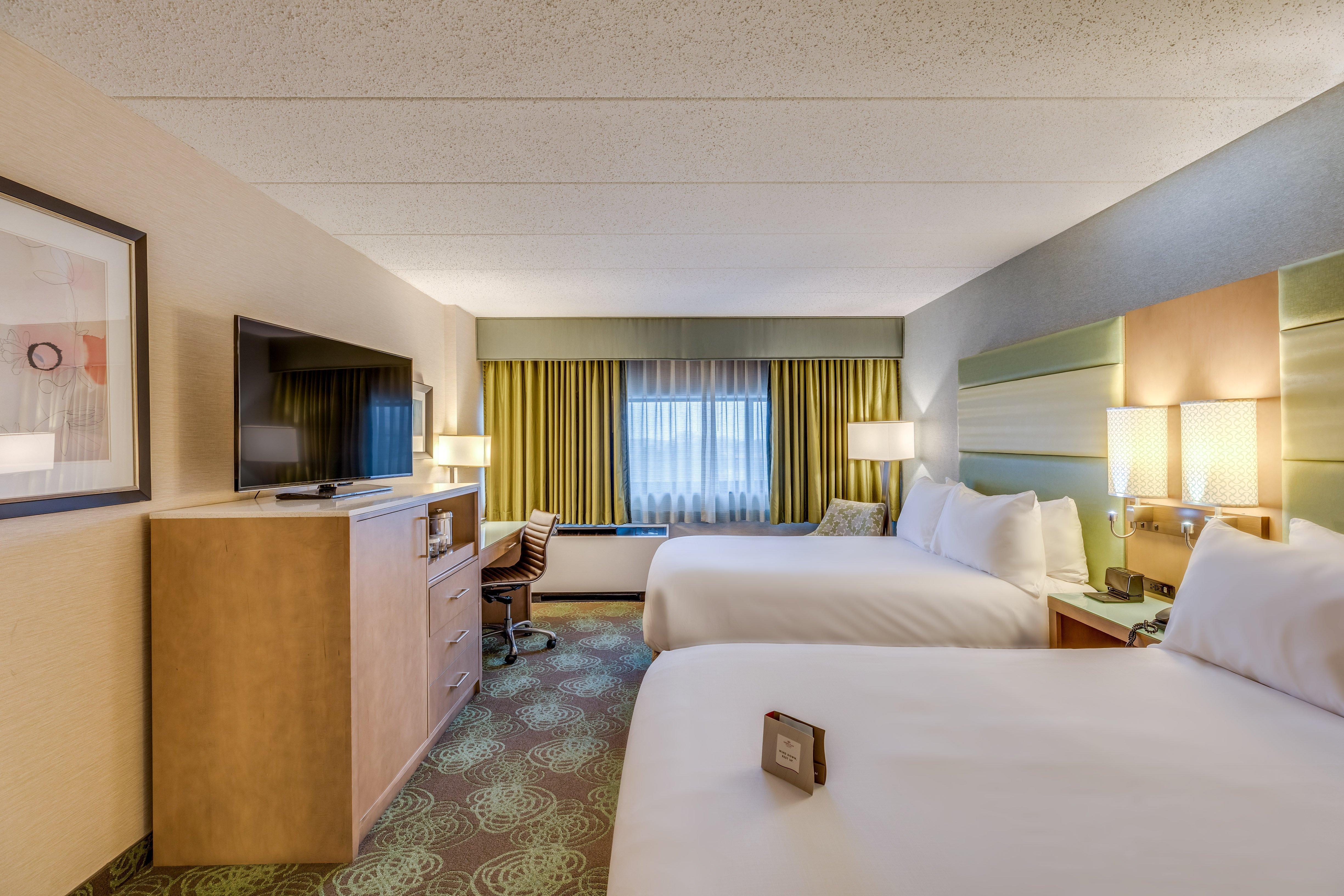 Crowne Plaza Lansing By Ihg Hotel Exterior photo