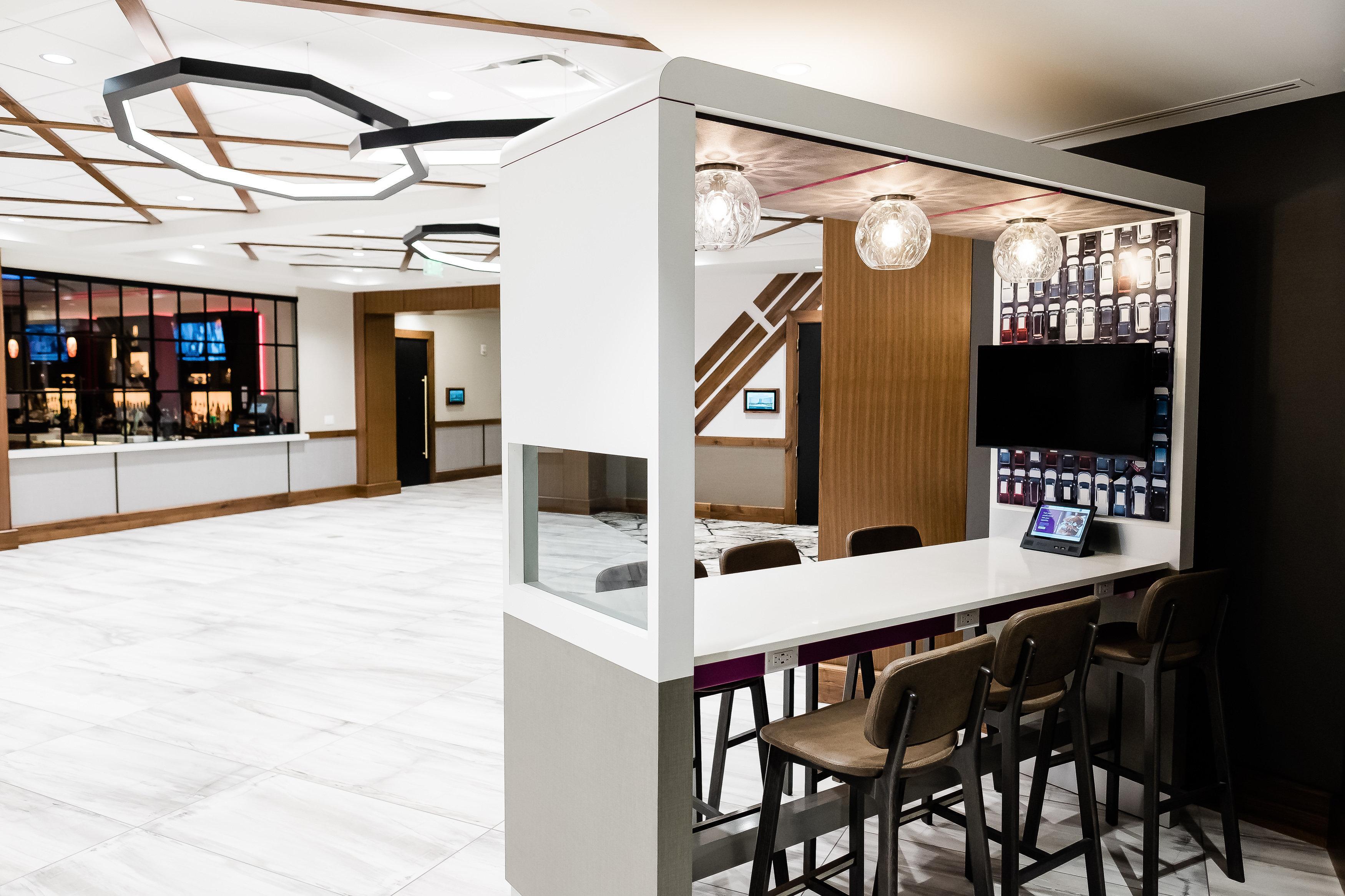 Crowne Plaza Lansing By Ihg Hotel Exterior photo