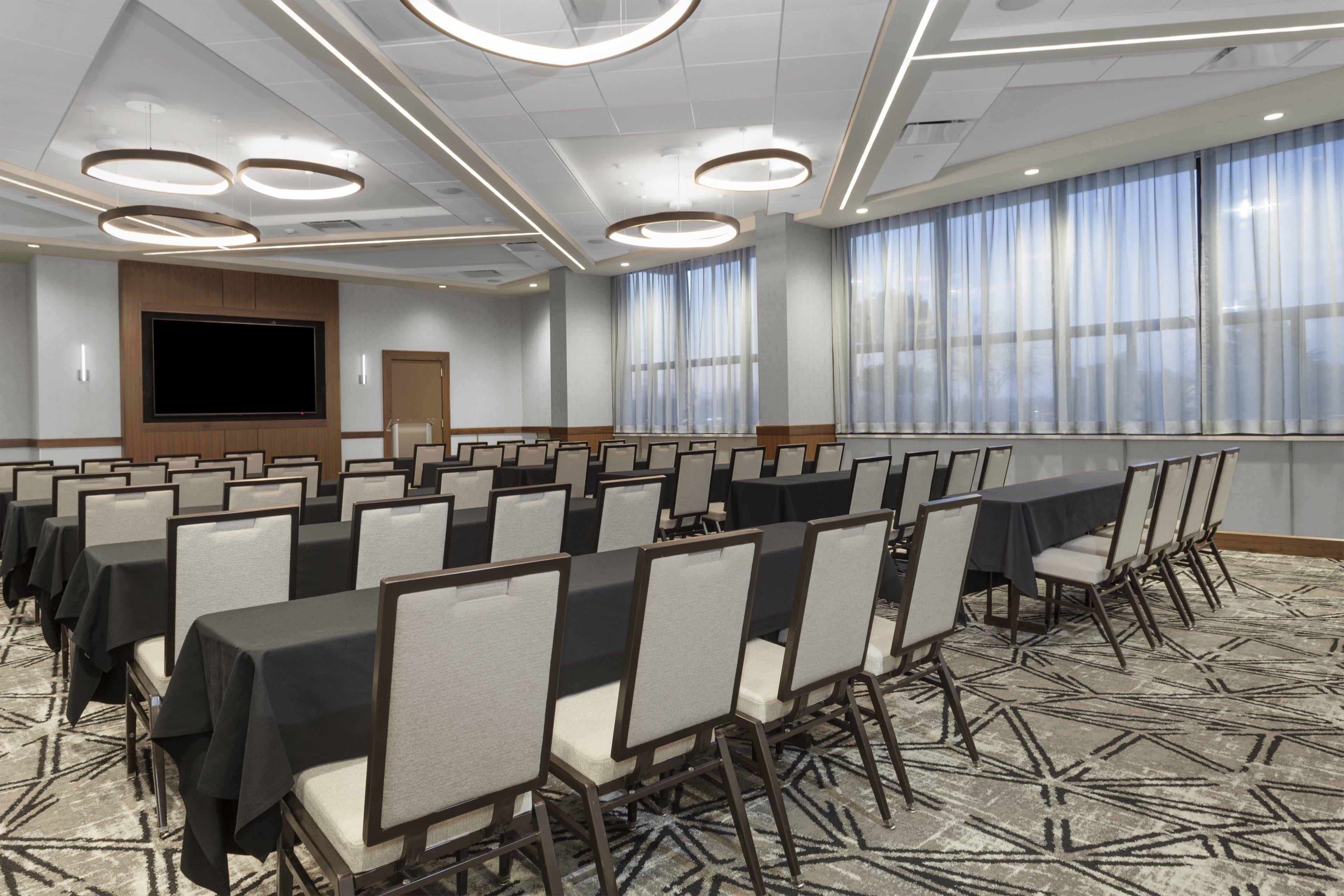 Crowne Plaza Lansing By Ihg Hotel Exterior photo