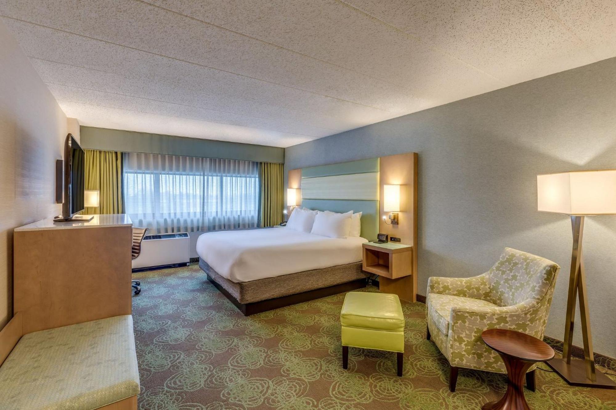 Crowne Plaza Lansing By Ihg Hotel Exterior photo