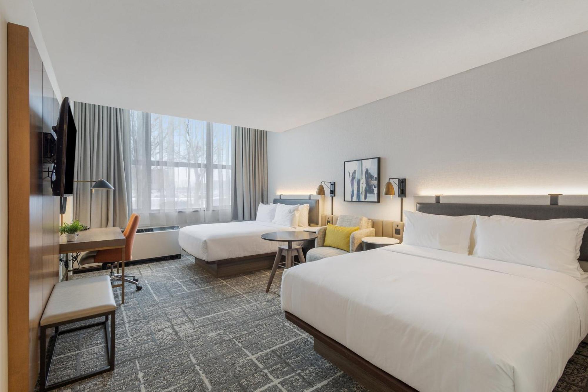 Crowne Plaza Lansing By Ihg Hotel Exterior photo
